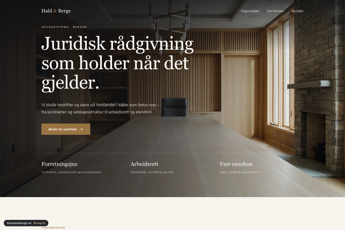 Forsiden til konseptet Hald & Berge Advokatfirma, lys og redaksjonell med serif-typografi